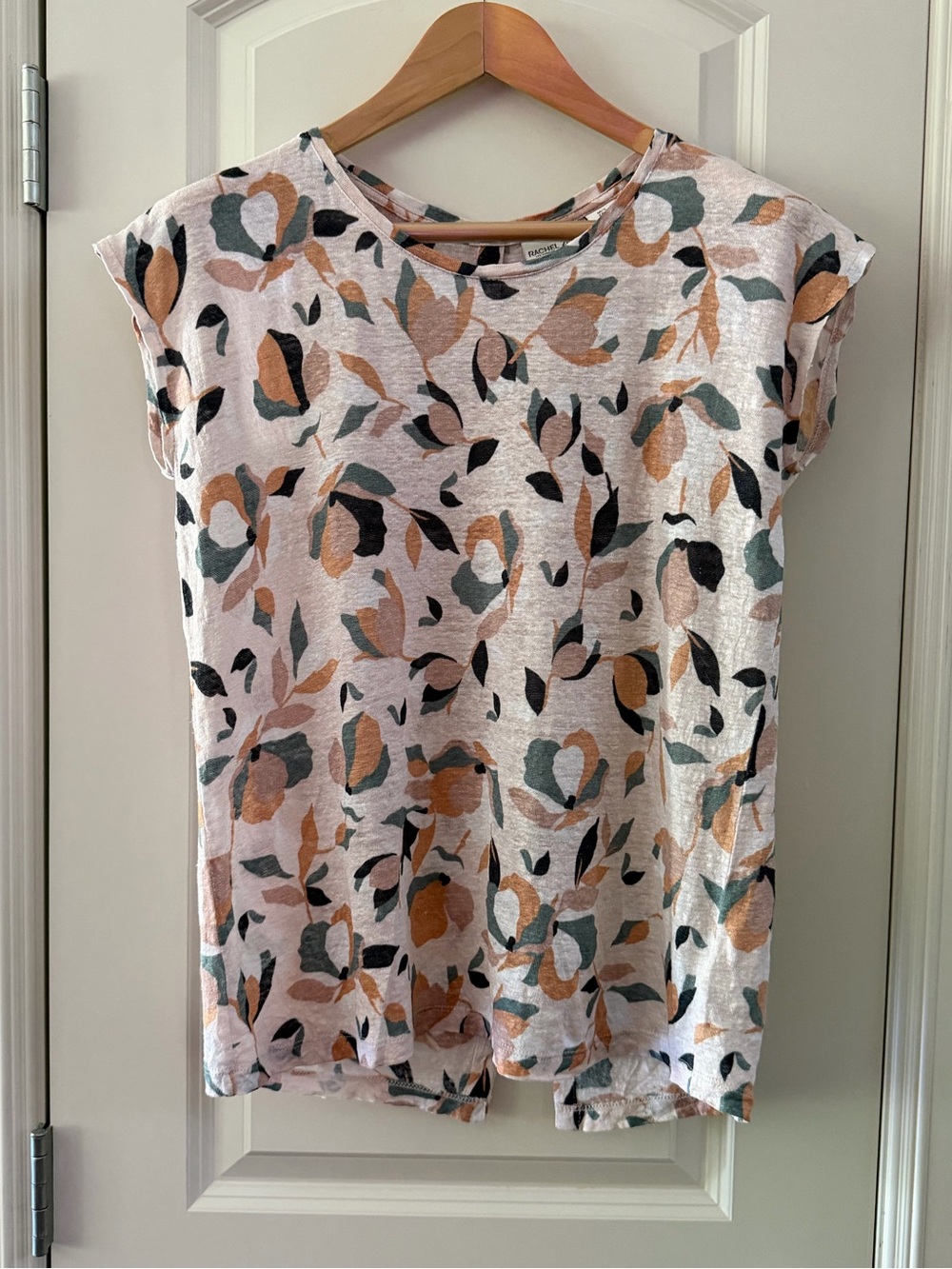 Rachel Zoe Short Sleeve Linen Floral Tee button back Top